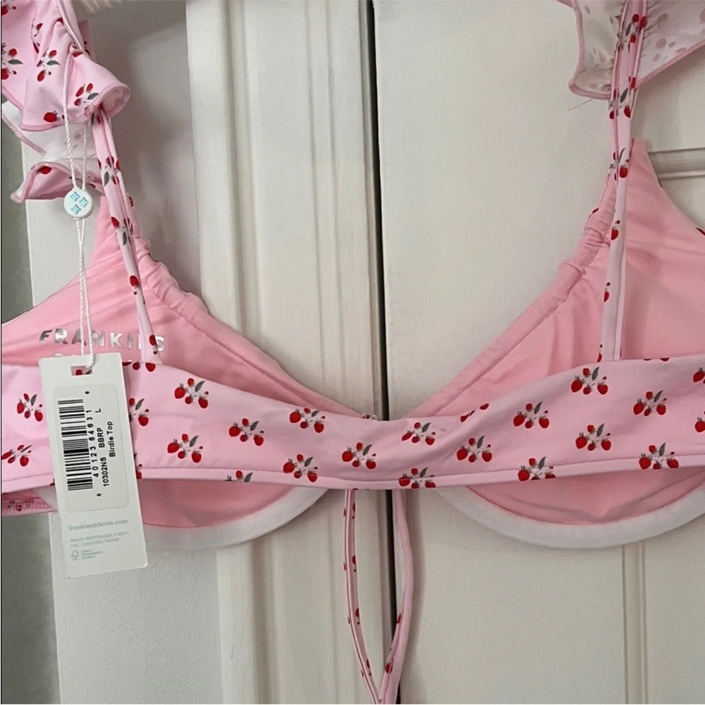 Frankie's Bikinis Birdie Baby Berry Ruffle Bikini Top NWT